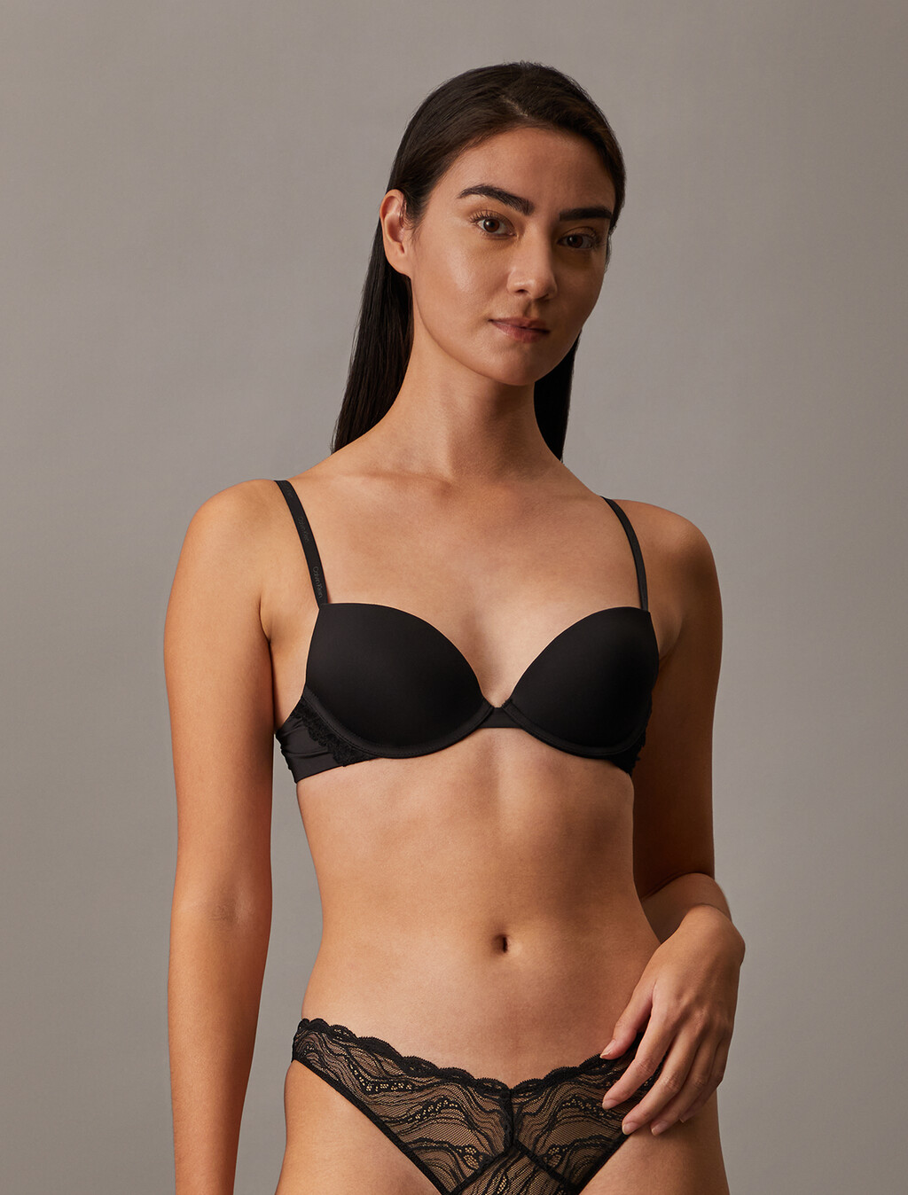 Sujetador Push Up con Escote Profundo Attraction