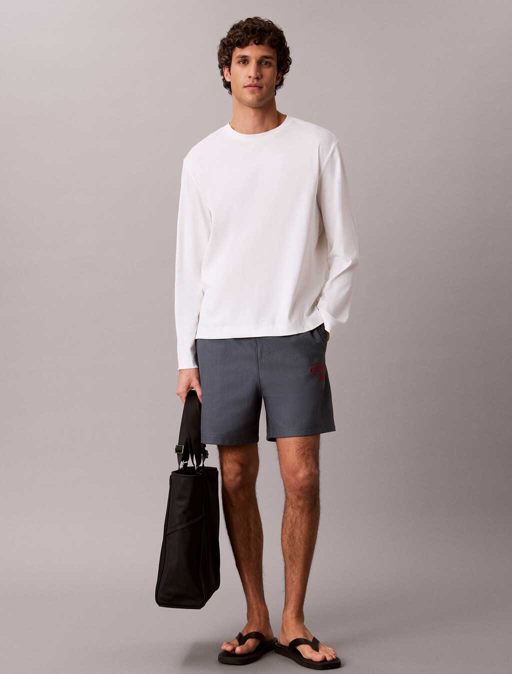 Pantalones cortos jogger con logotipo bordado