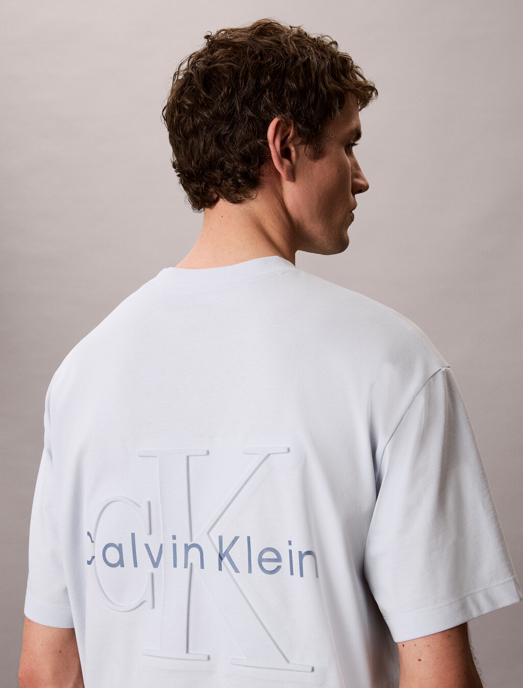 Camiseta monograma relajada con efecto de enfriamiento