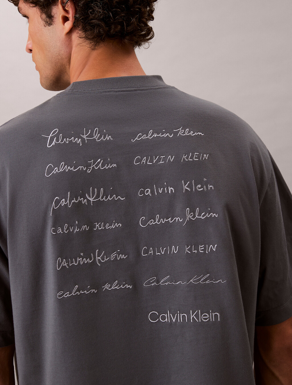 Camiseta con estampado relajado de logo