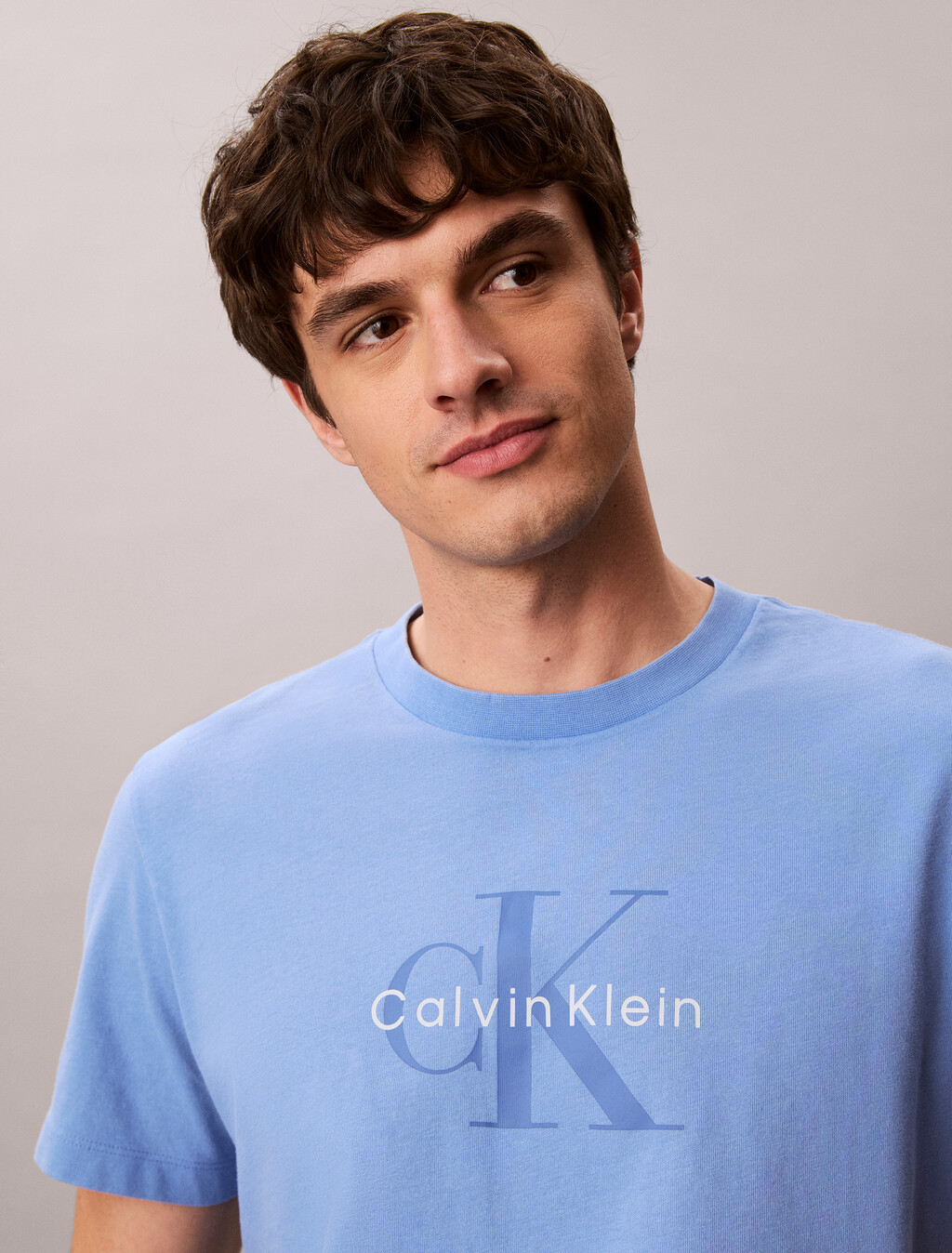 Camiseta de algodón lavado con monograma