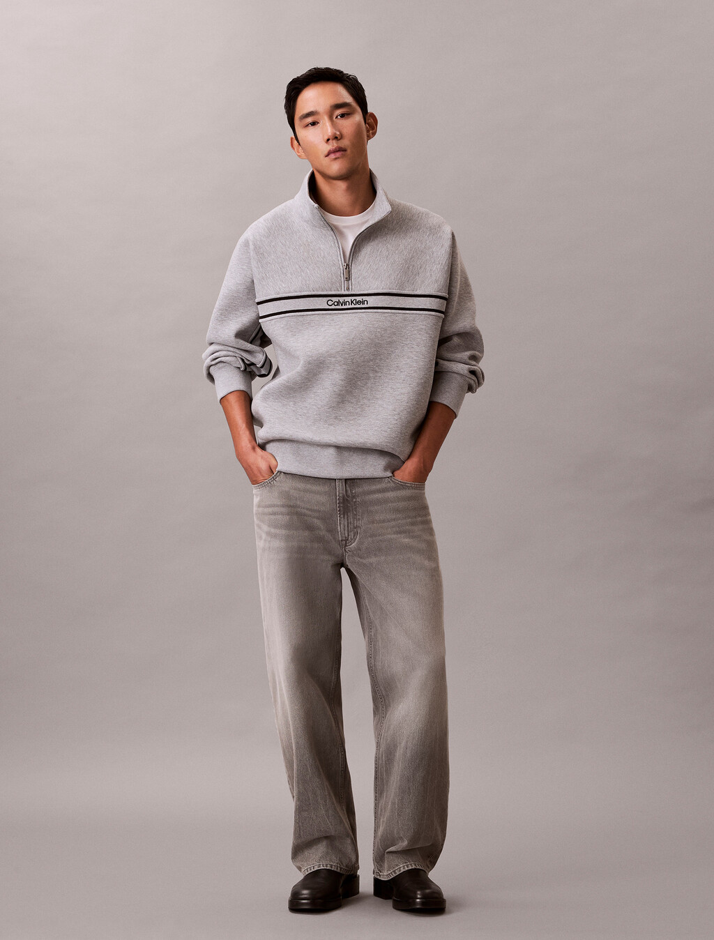 Pantalones ajustados tipo barril
