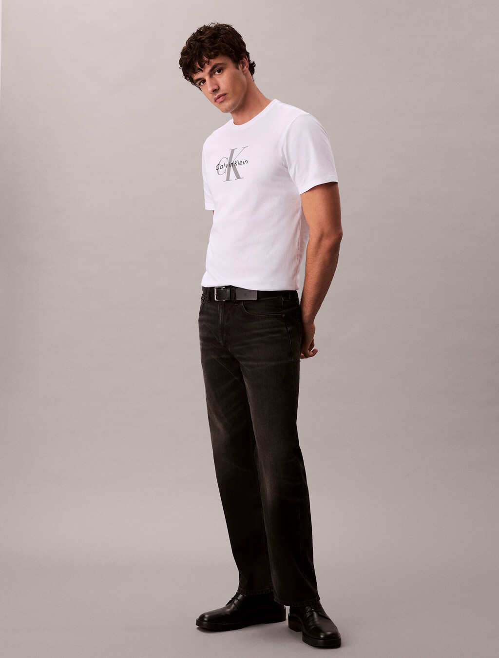 Camiseta de cuello redondo con monograma