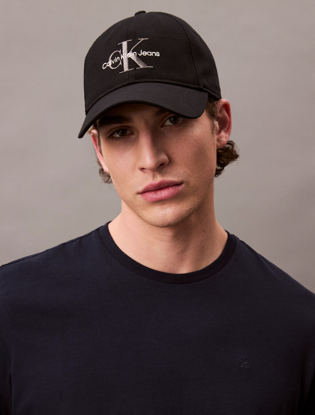 Gorra con logotipo de tela twill