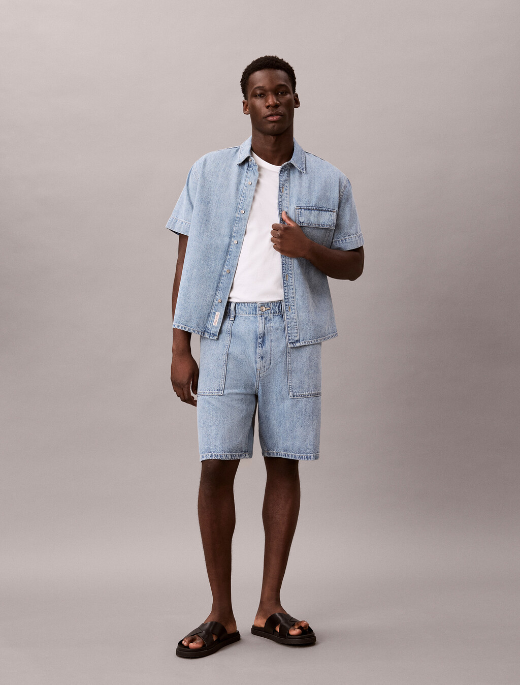 Pantalones cortos de mezcla de algodón y lino con denim