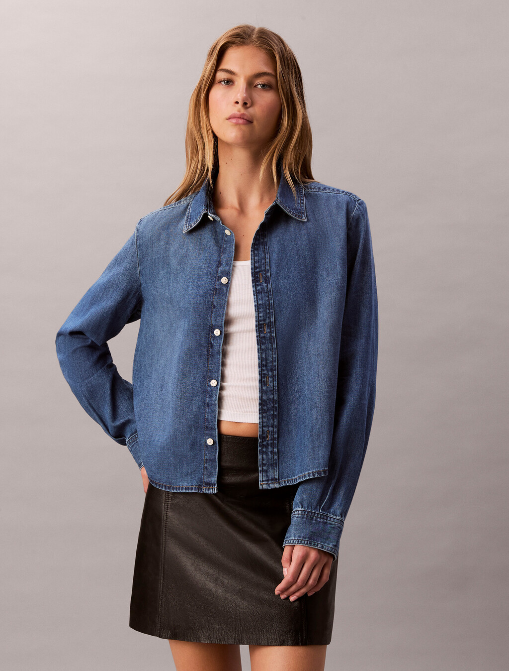 Camisa de Denim Acortada