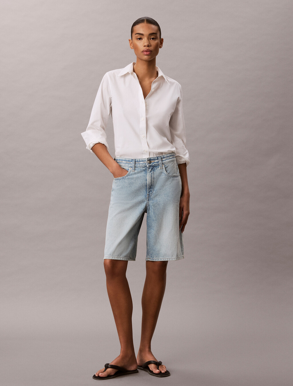 Pantalones cortos de mezclilla con cinta con logotipo