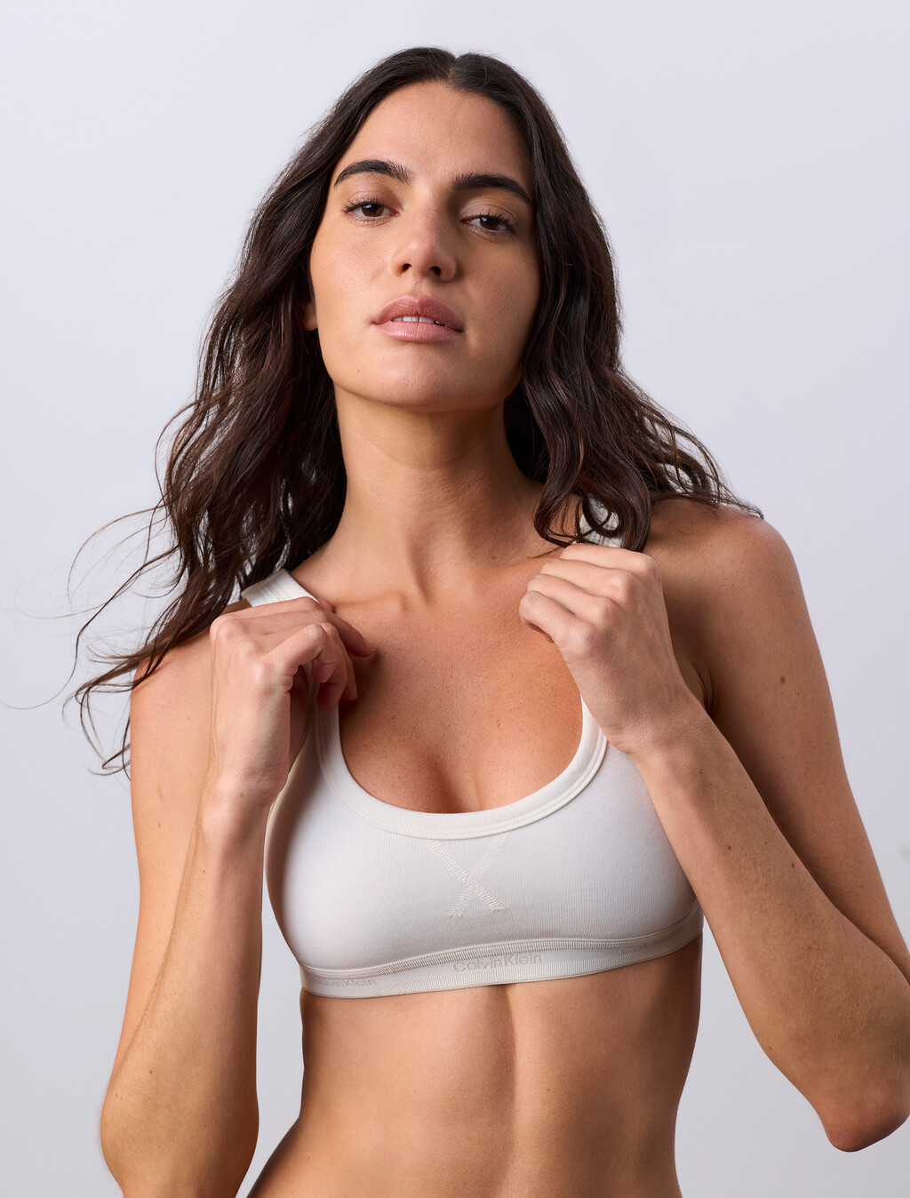 Jung Kook para Calvin Klein Heritage Cotton Bralette Ligeramente Forrado