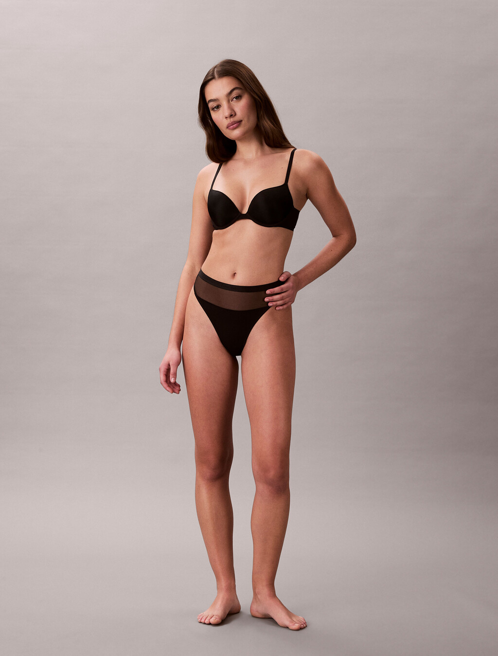 Sujetador demi ultraligero con efecto push-up que se ajusta perfectamente
