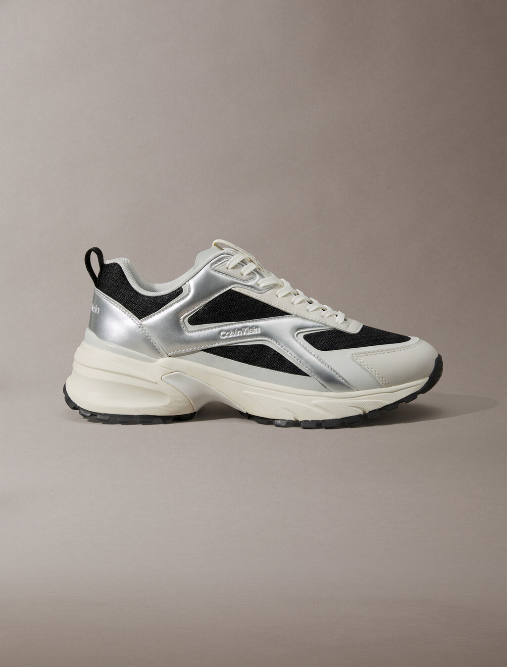 Zapatillas de correr de punto y metálico
