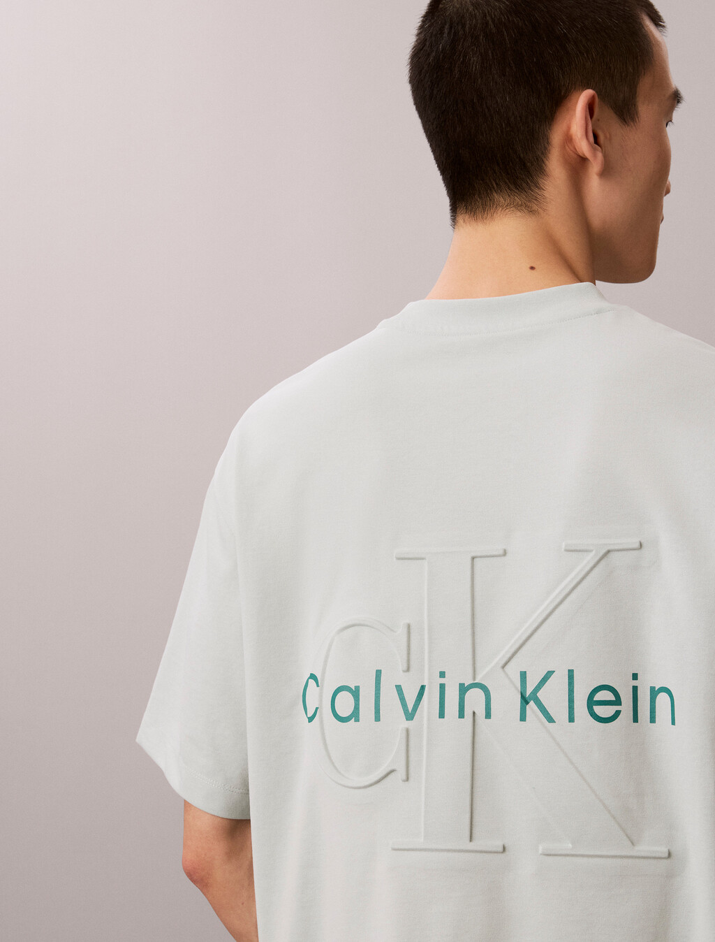 Camiseta monograma trasera holgada con efecto refrescante