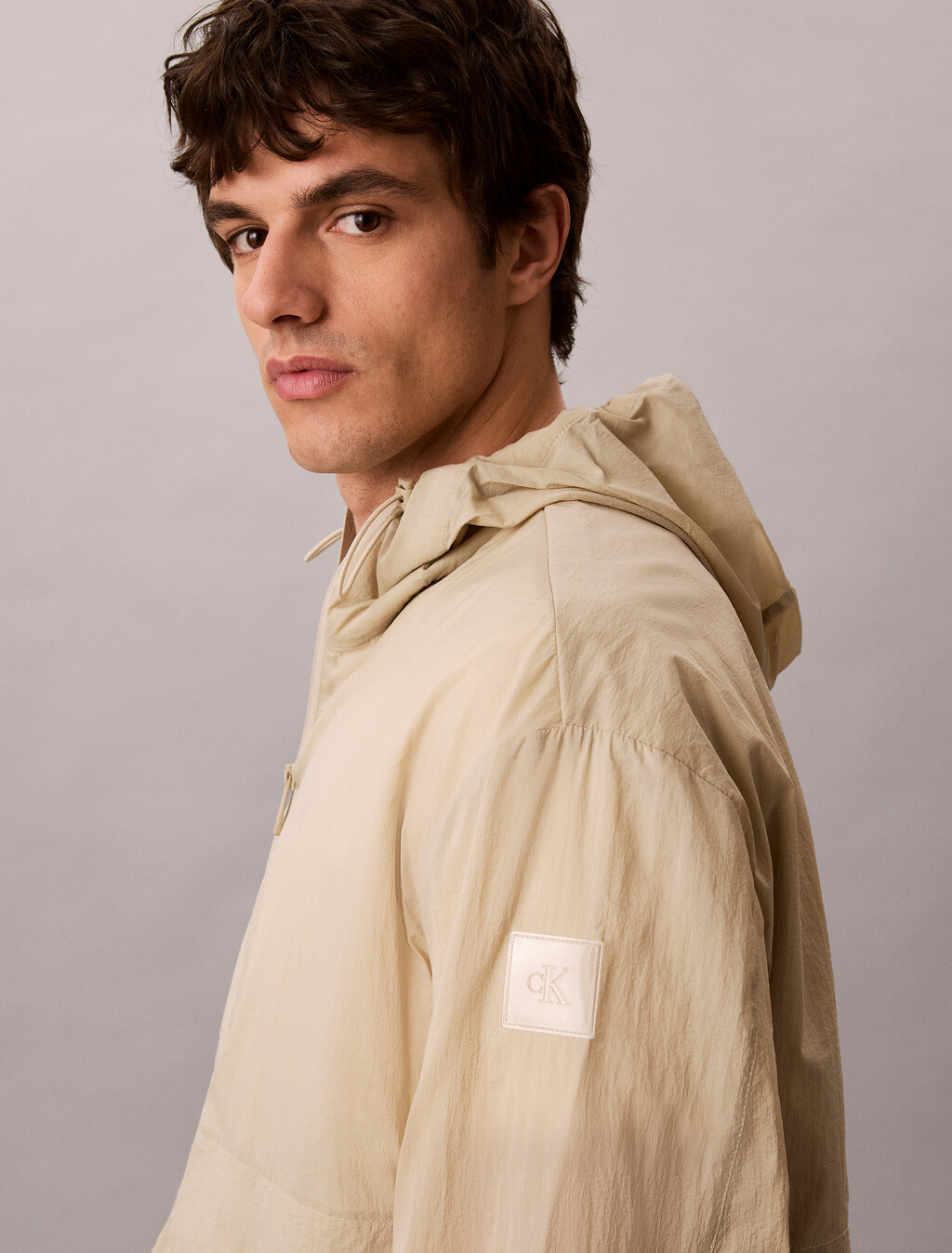 Chubasquero de Nylon Ligero y Plegable