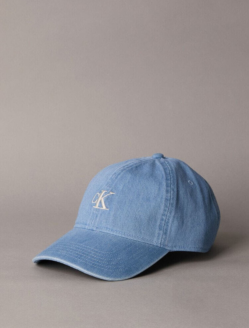 Gorra de béisbol de denim con monograma pequeño