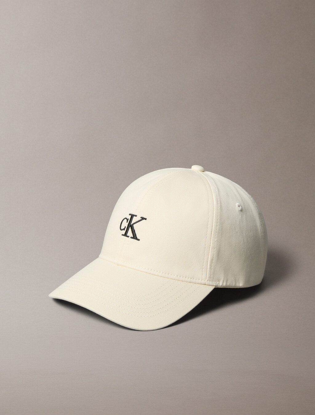 Gorra de béisbol con monograma pequeña