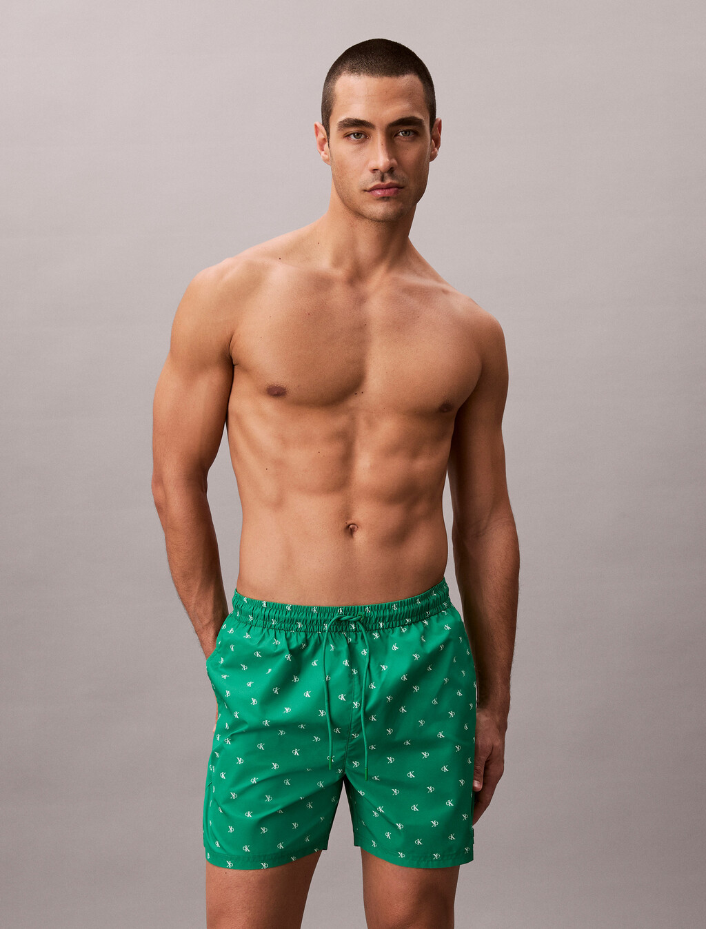 Pantalones cortos de baño sólidos