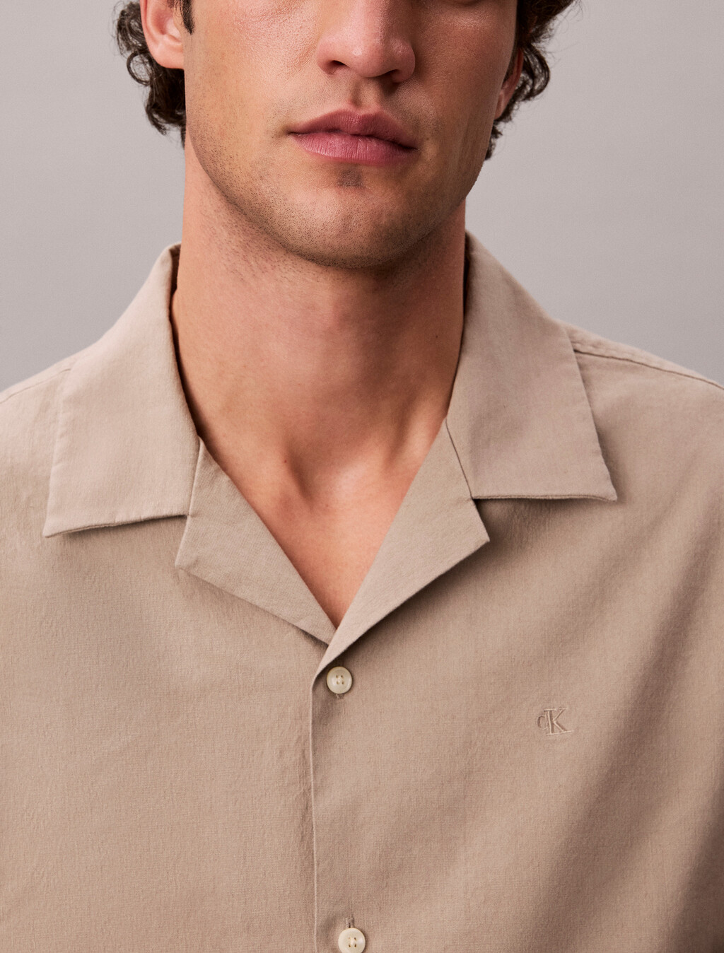 Camisa clásica de lino y lyocell