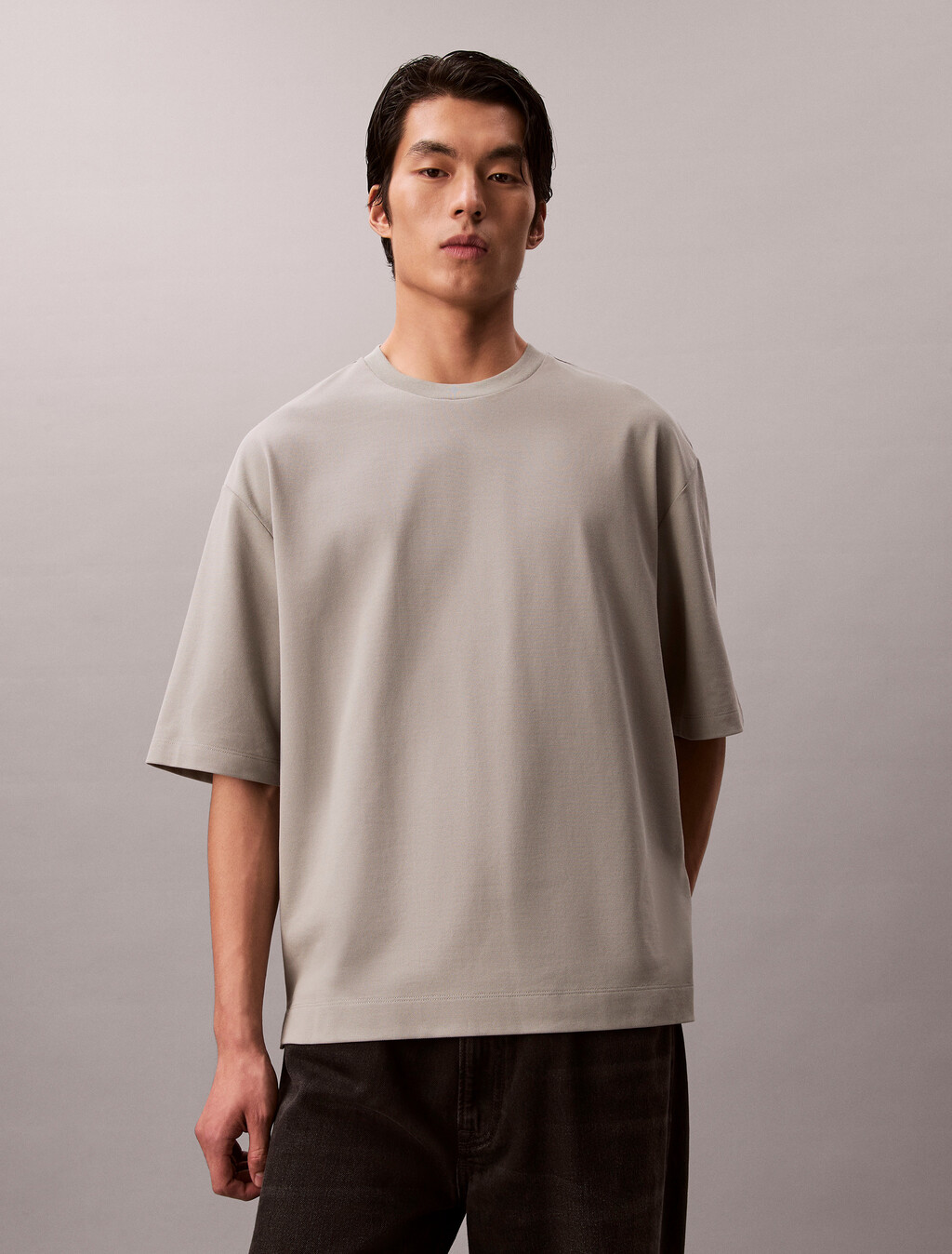 Camiseta holgada de piqué con monograma relieve y enfriamiento