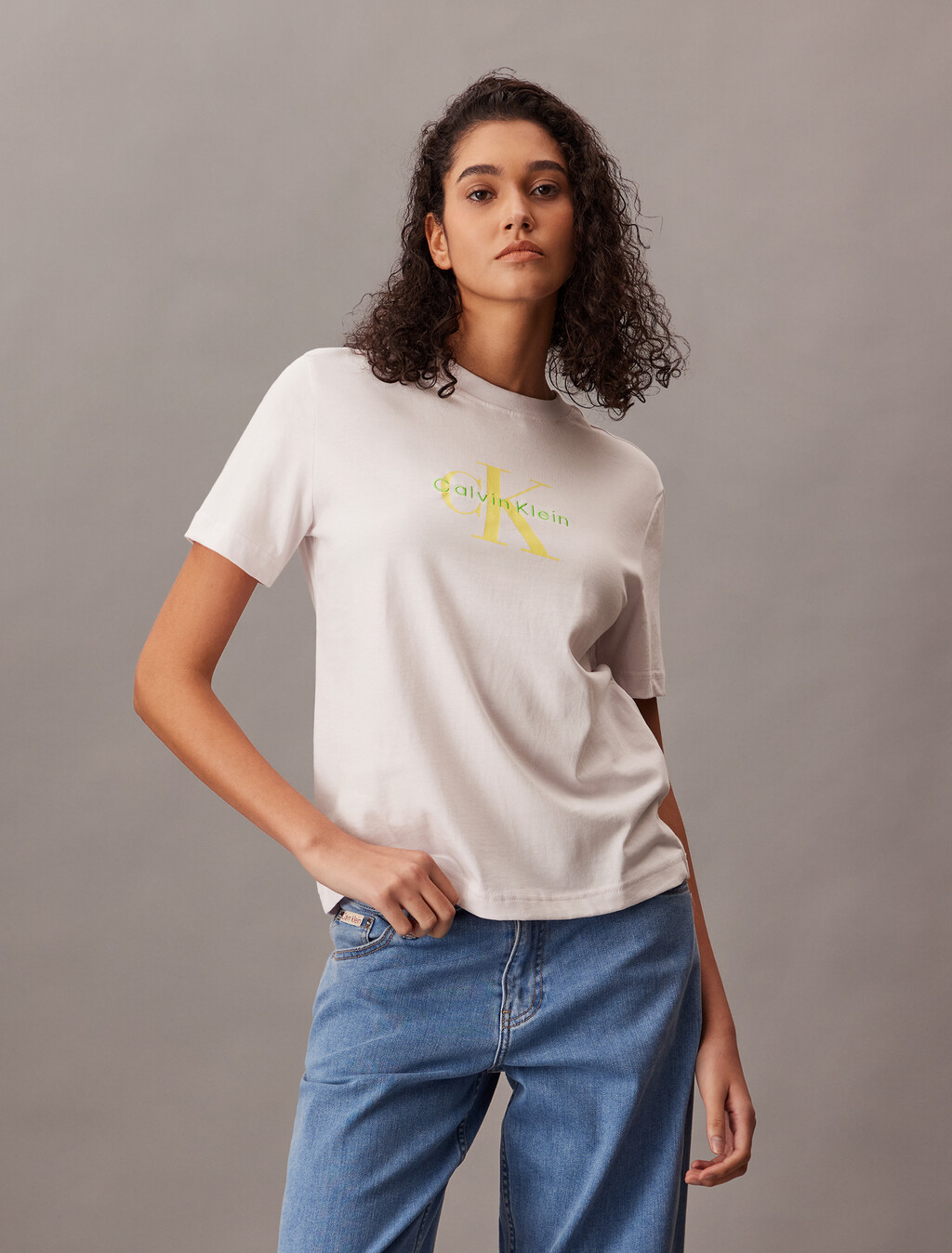 Camiseta con monograma