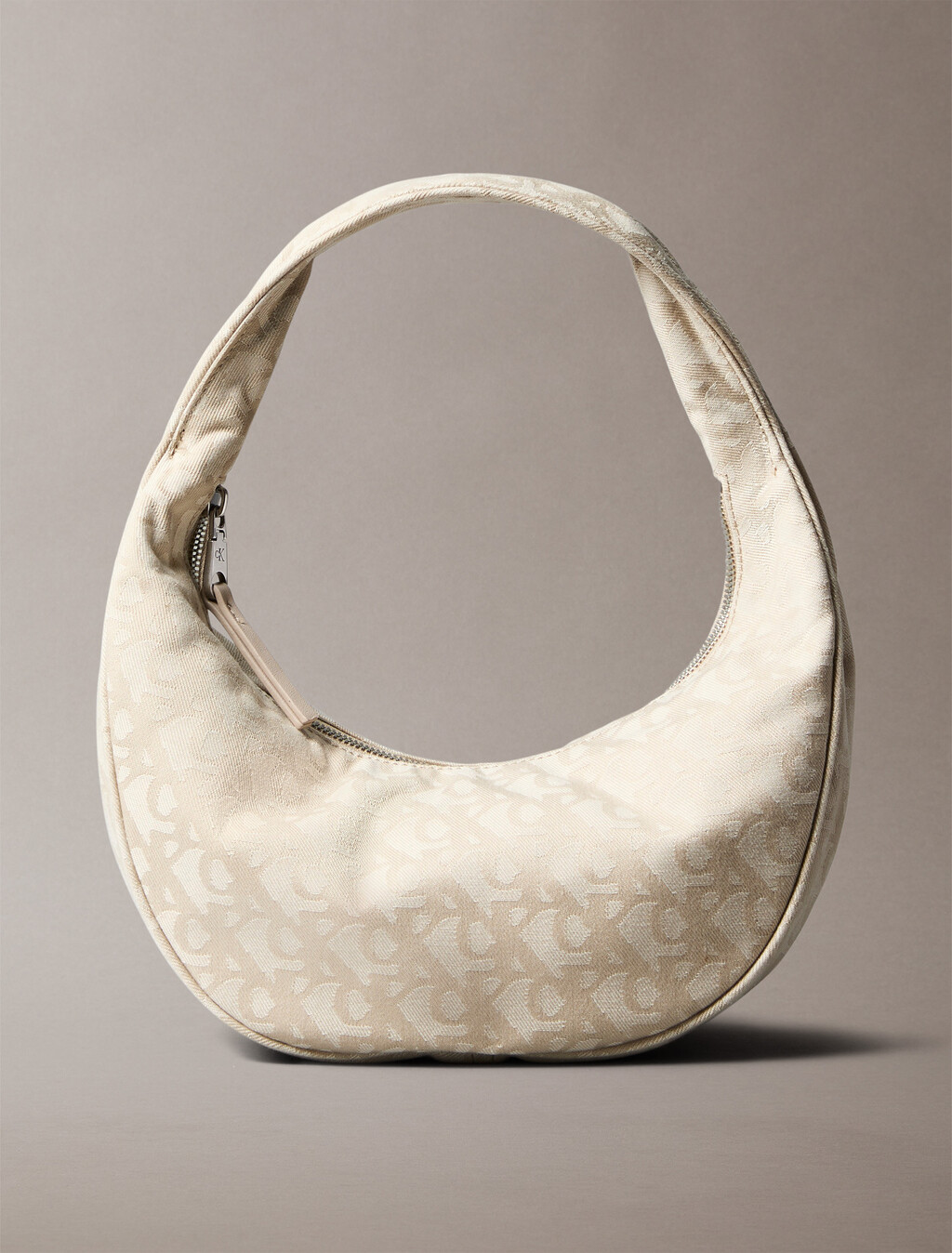 Bolso bandolera mediano con monograma