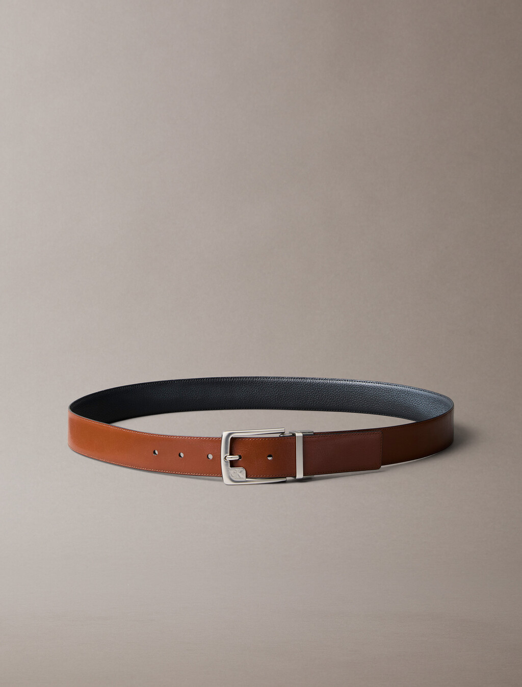 Cinturón reversible con hebilla de marco de monograma