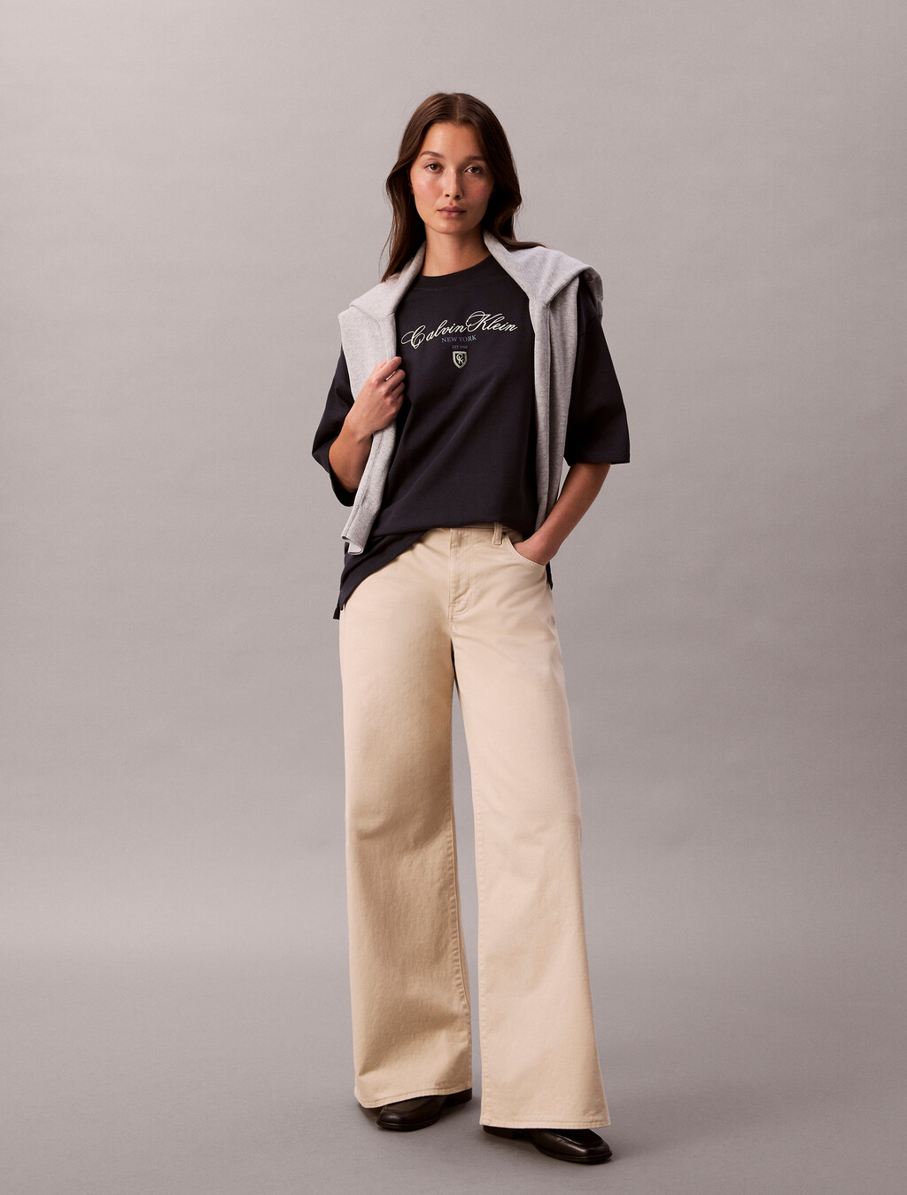 Camiseta suelta con estampado de logotipo Script