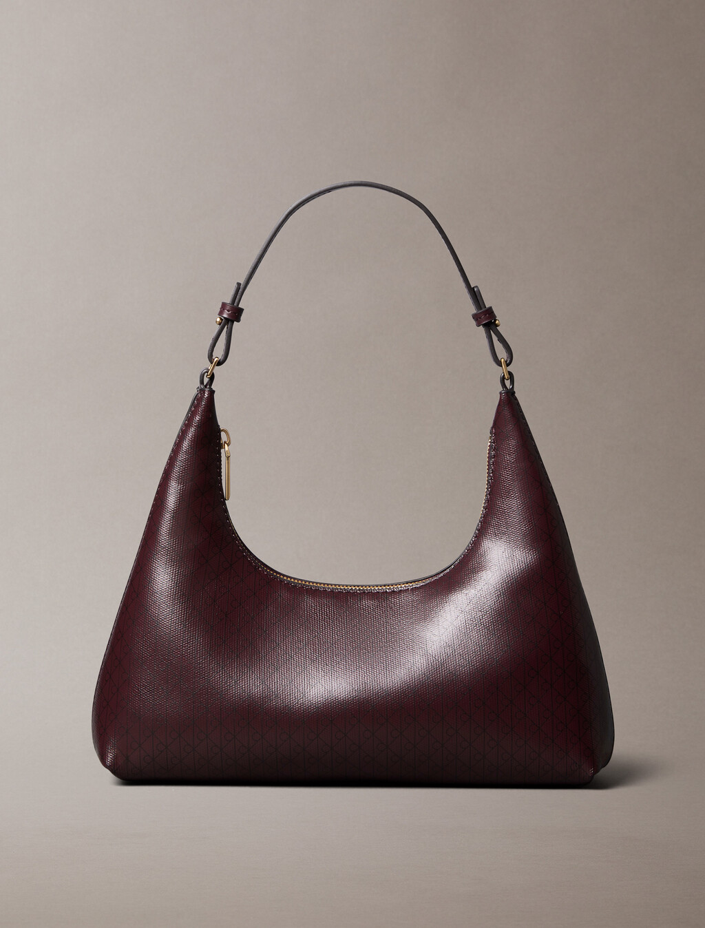 Bolso de hombro con cadena y logotipo monograma