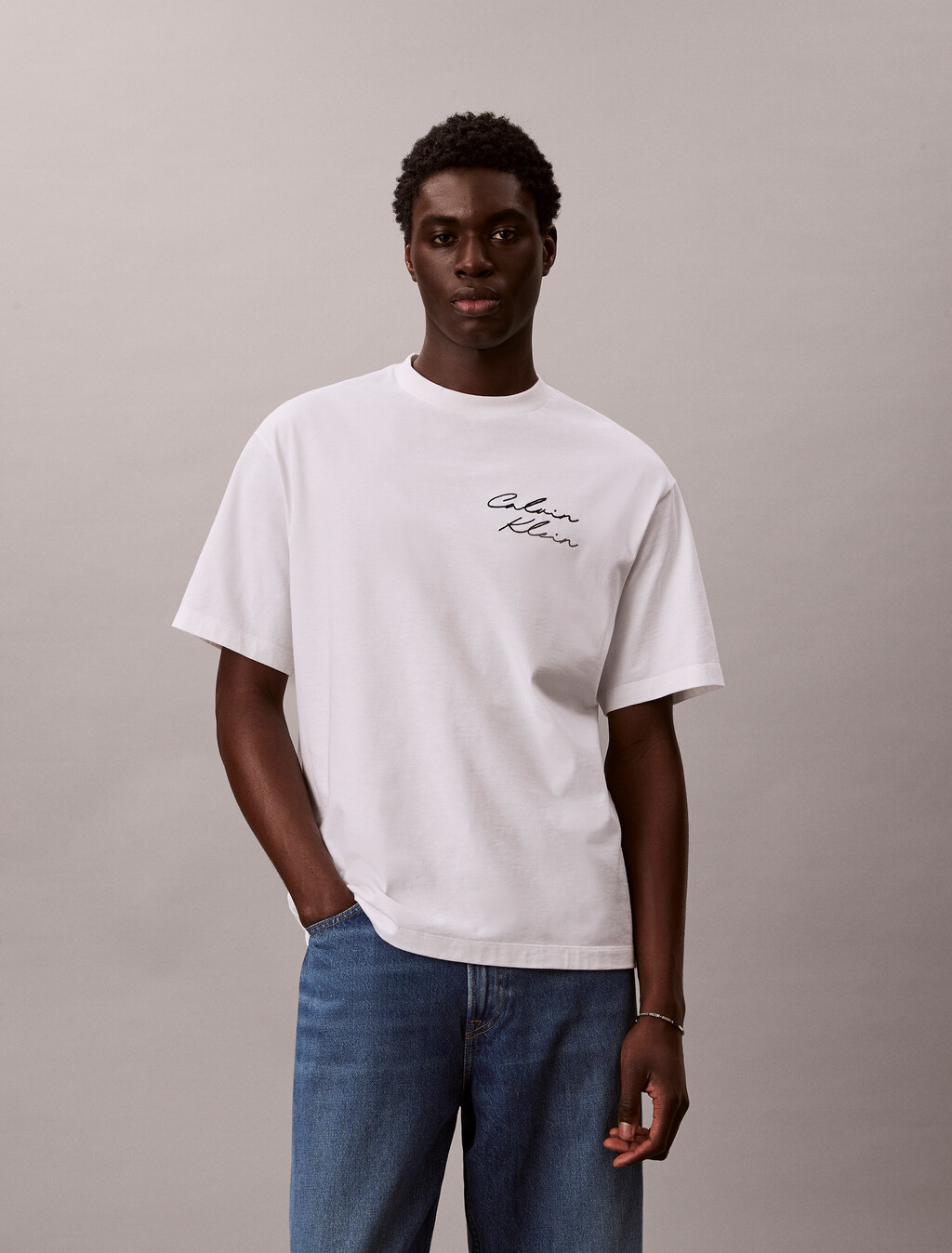 Camiseta con estampado relajado de logo