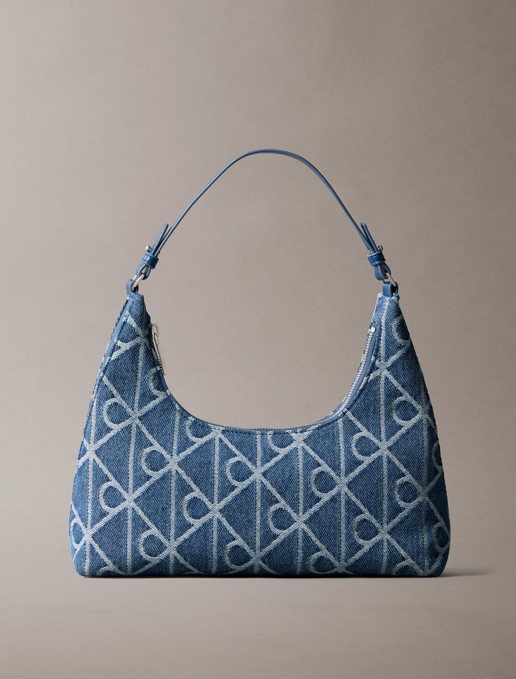 Bolso de hombro con logo de emblema entero en denim