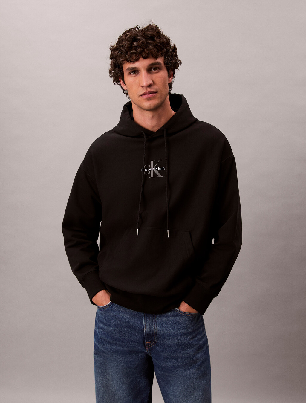 Sudadera con logo monograma de felpa premium