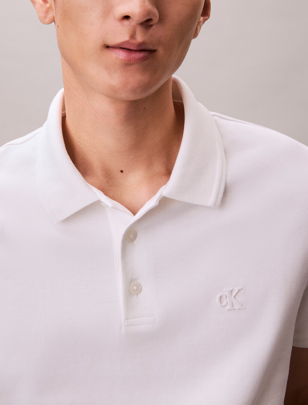 Polo Slim con puntas de lujo