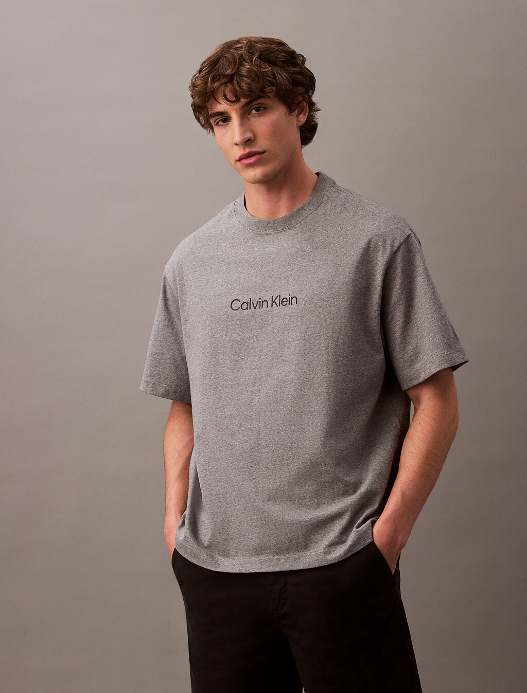 Camiseta de cuello redondo con logo de Calvin