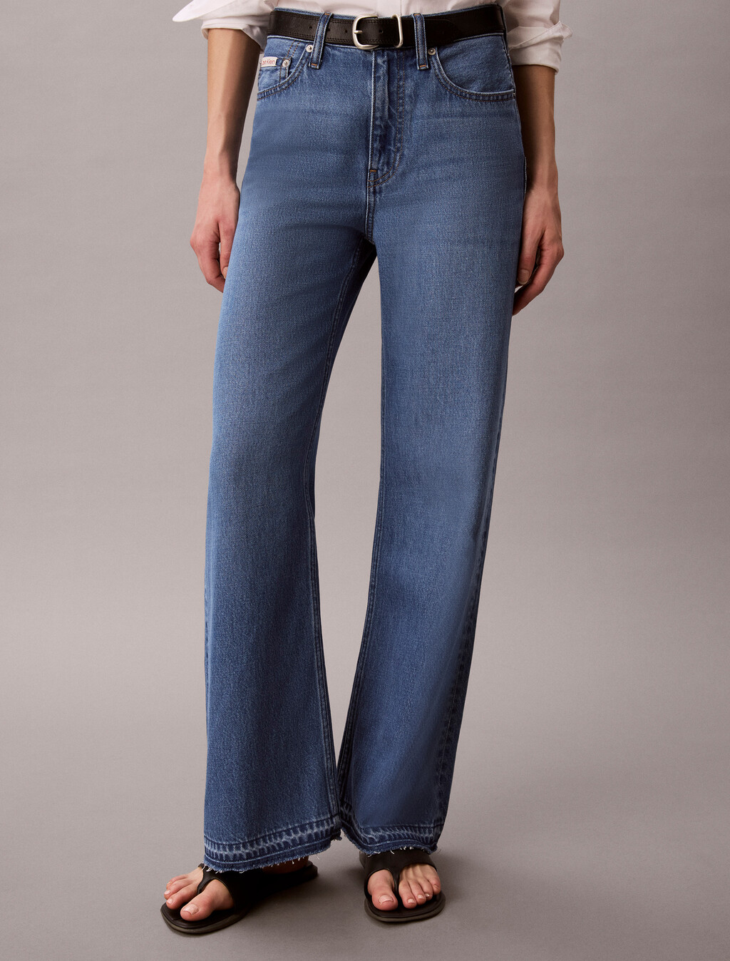 Pantalones vaqueros de tencel con corte asiático y pierna ancha