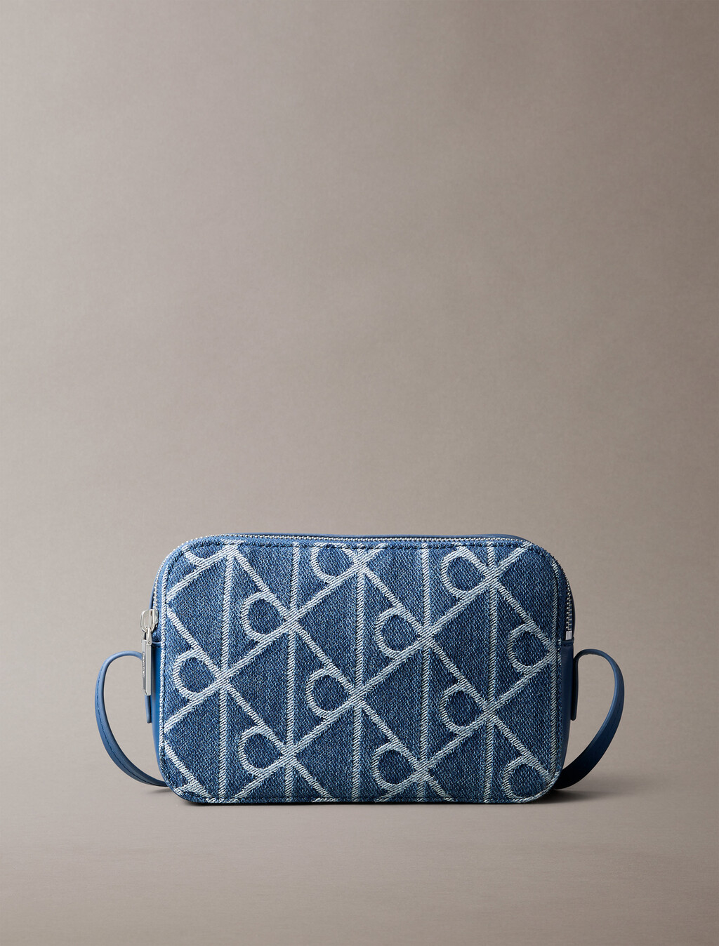 Bolso cámara con estampado de logotipo de emblema de mezclilla