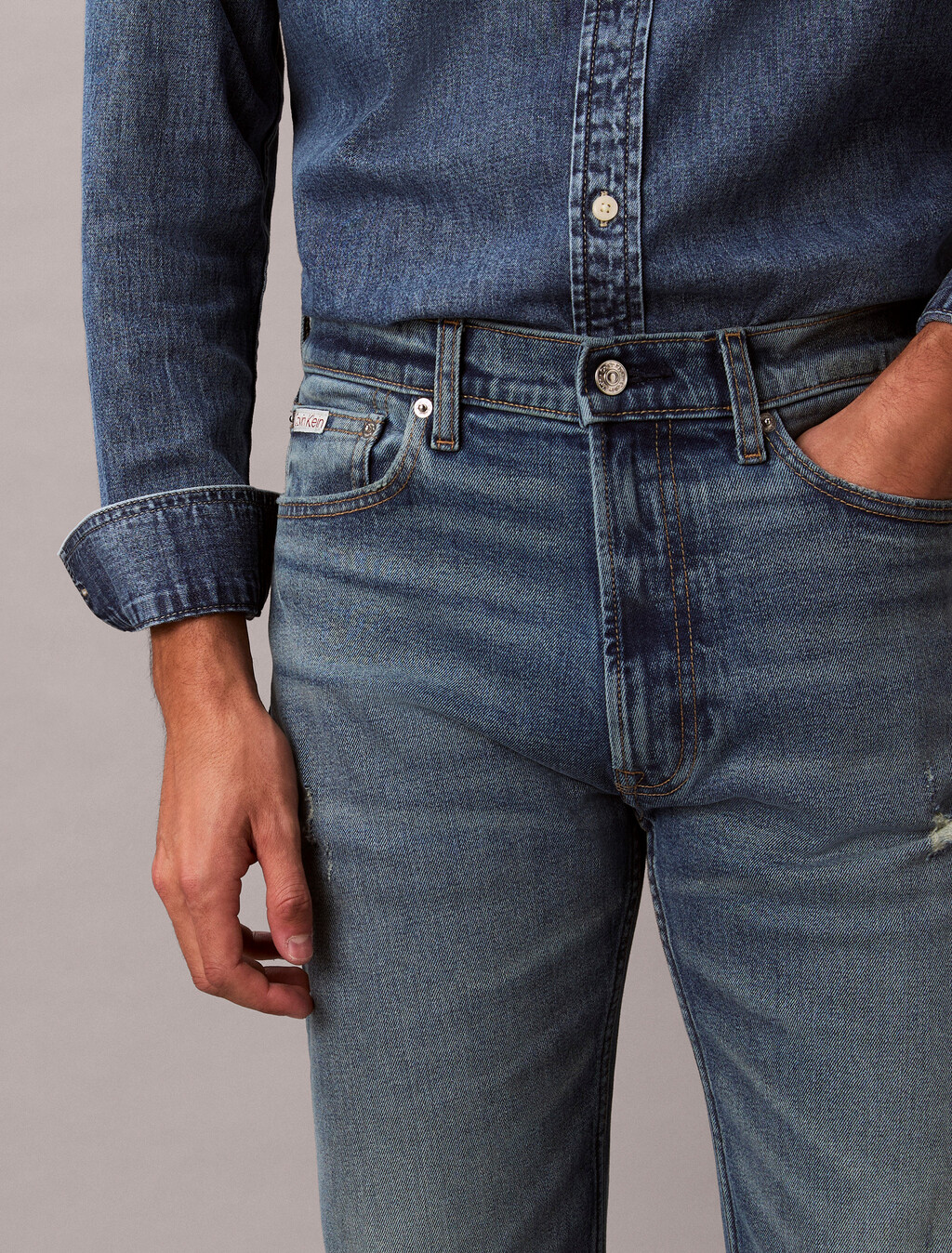 Pantalones vaqueros de corte recto estándar
