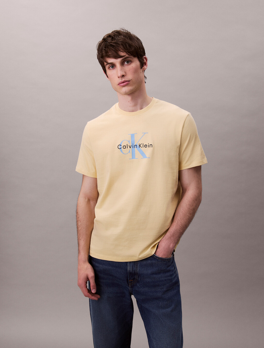 Camiseta con monograma