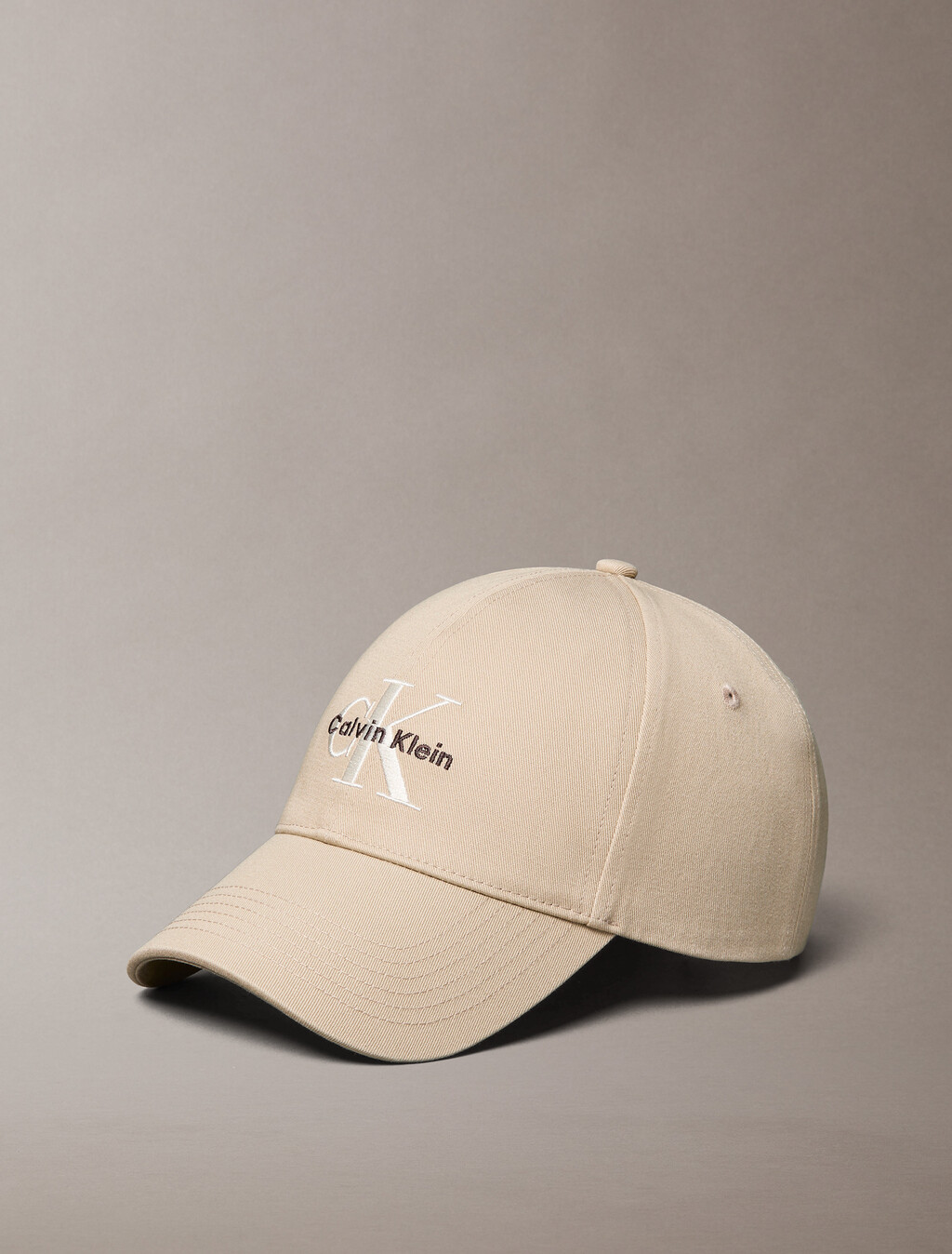 Gorra con logotipo de tela twill