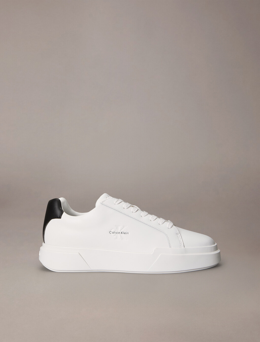 Zapatillas NYC de cuero duradero con tracción