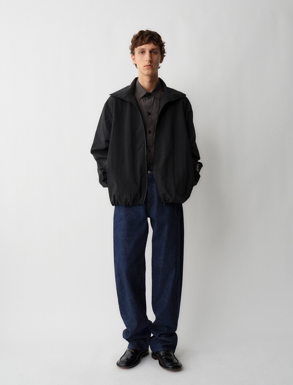 Pantalones vaqueros de pierna ancha con cintura media 02