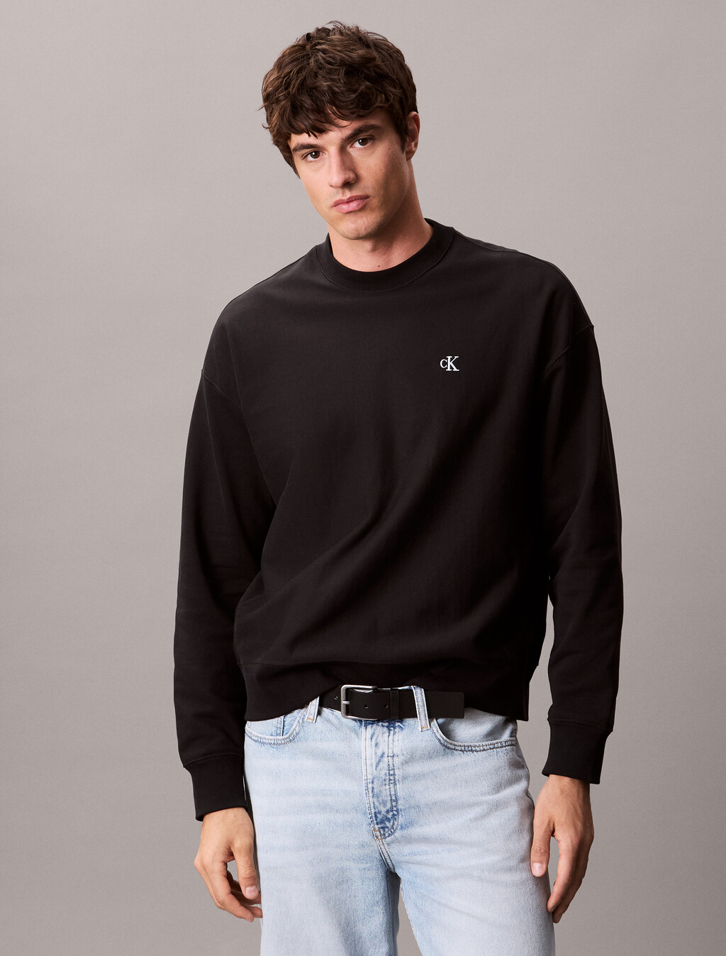 Sudadera de felpa premium con corte relajado
