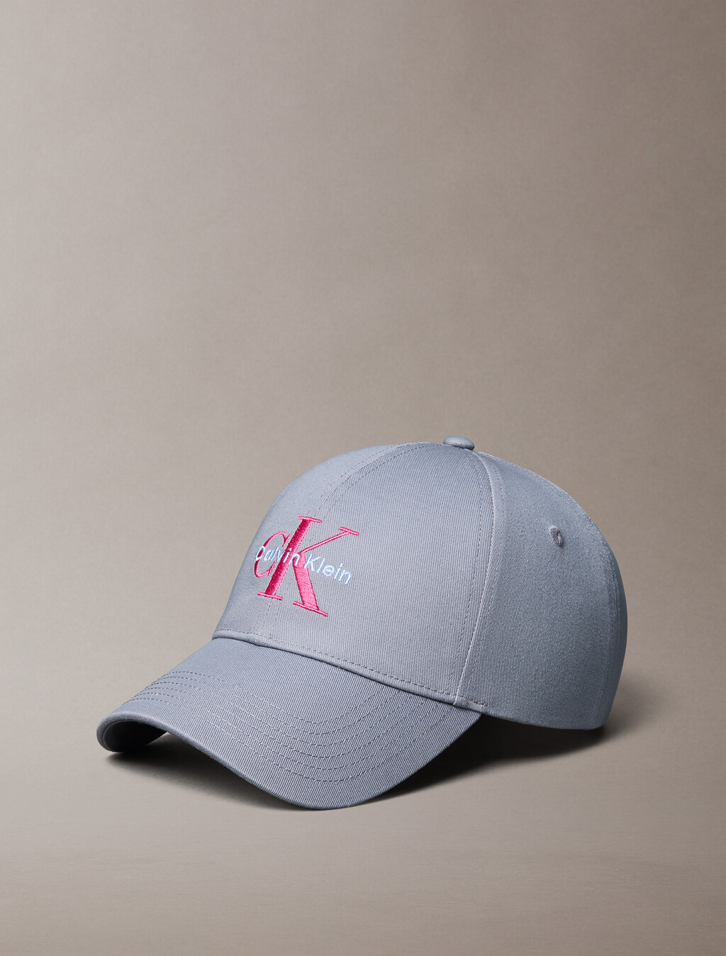 Gorra de algodón con logo de tela twill