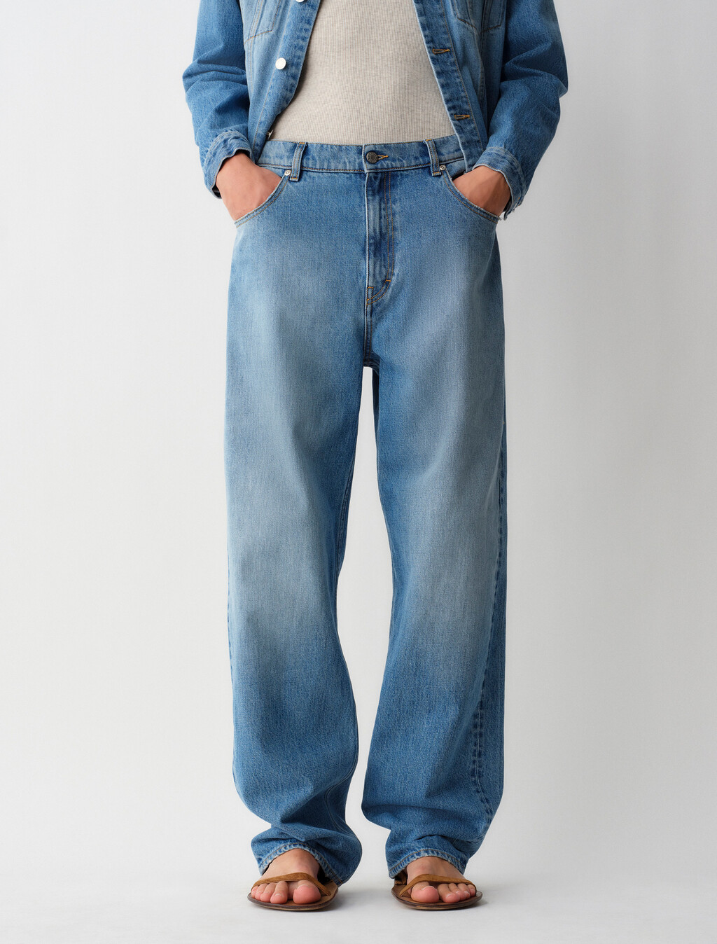 Pantalones vaqueros de cintura baja de pierna ancha 05