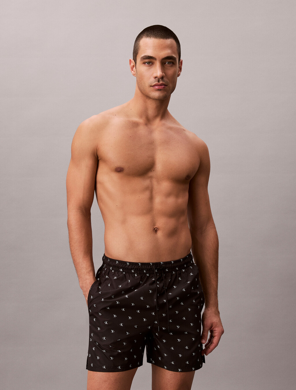 Pantalones cortos de baño sólidos