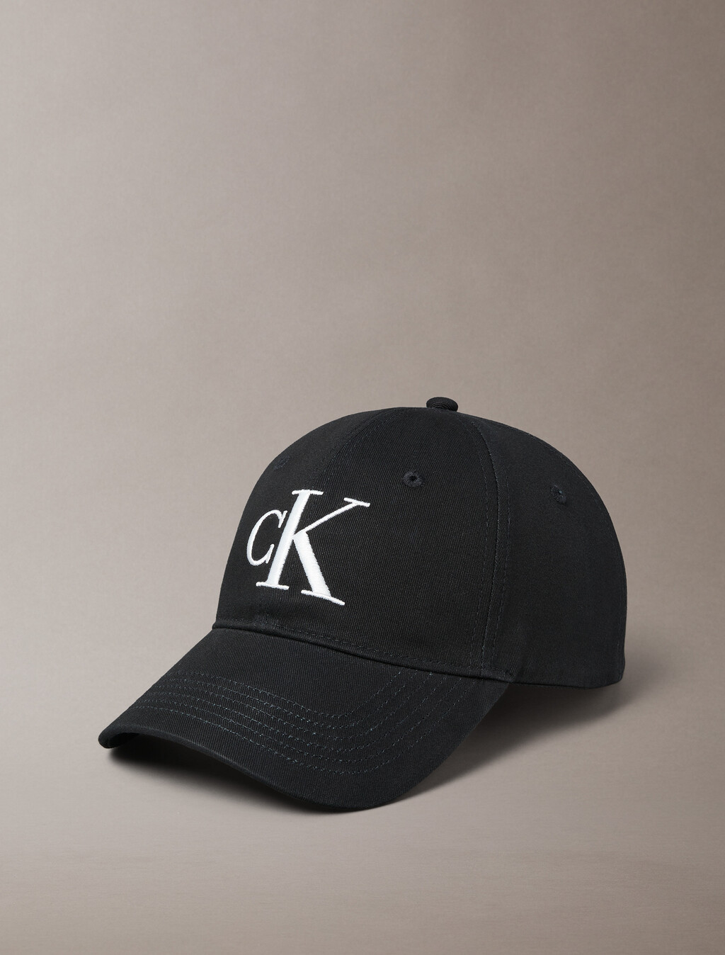 Gorra de béisbol con bordado de monograma