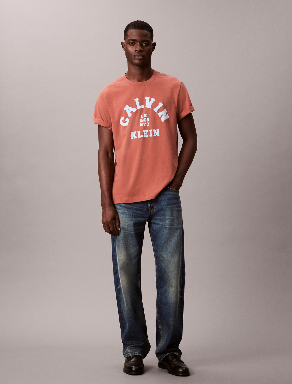 Camiseta holgada con estampado de logotipo de Varsity