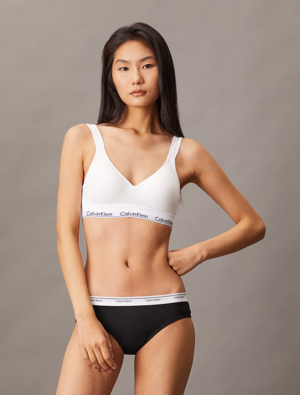 Bralette de algodón y modal con escote en V y espalda abierta Icon