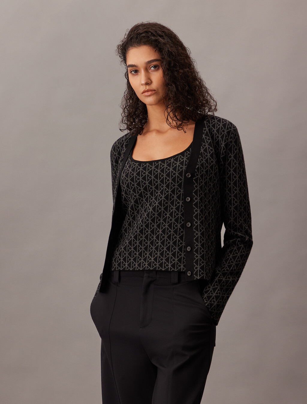 Conjunto de dos piezas con monograma