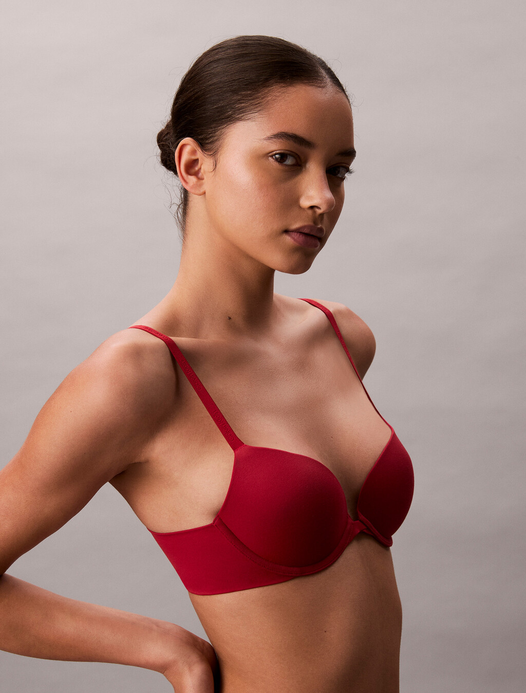 Sujetador Push Up con escote profundo que encaja perfectamente