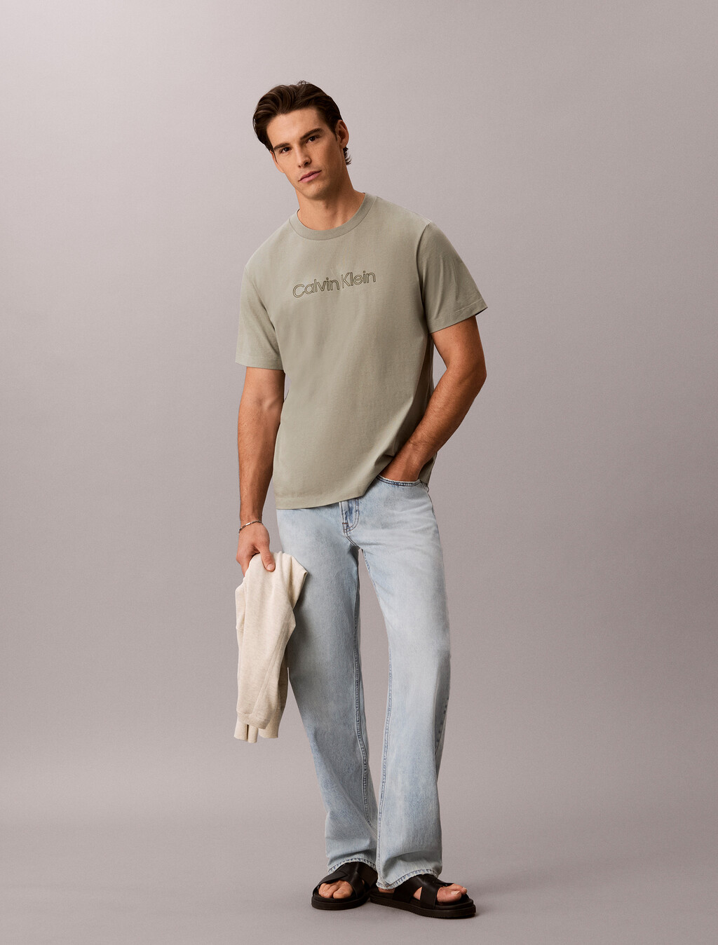 Camiseta con logo holgada