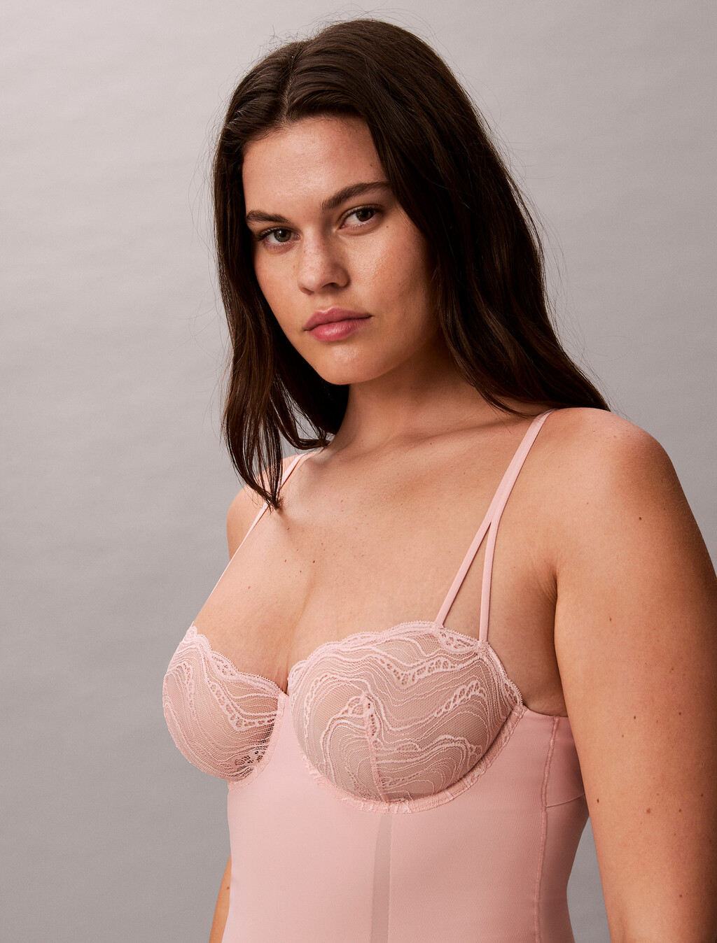 Body de encaje elástico sensual