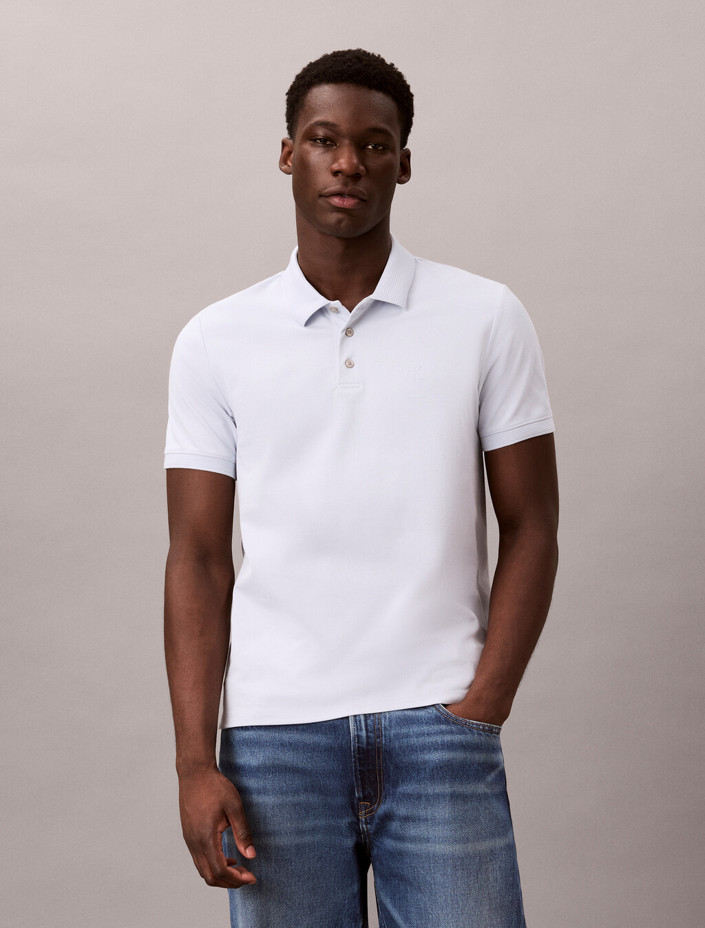 Polo de cuello otomano con tejido transpirable